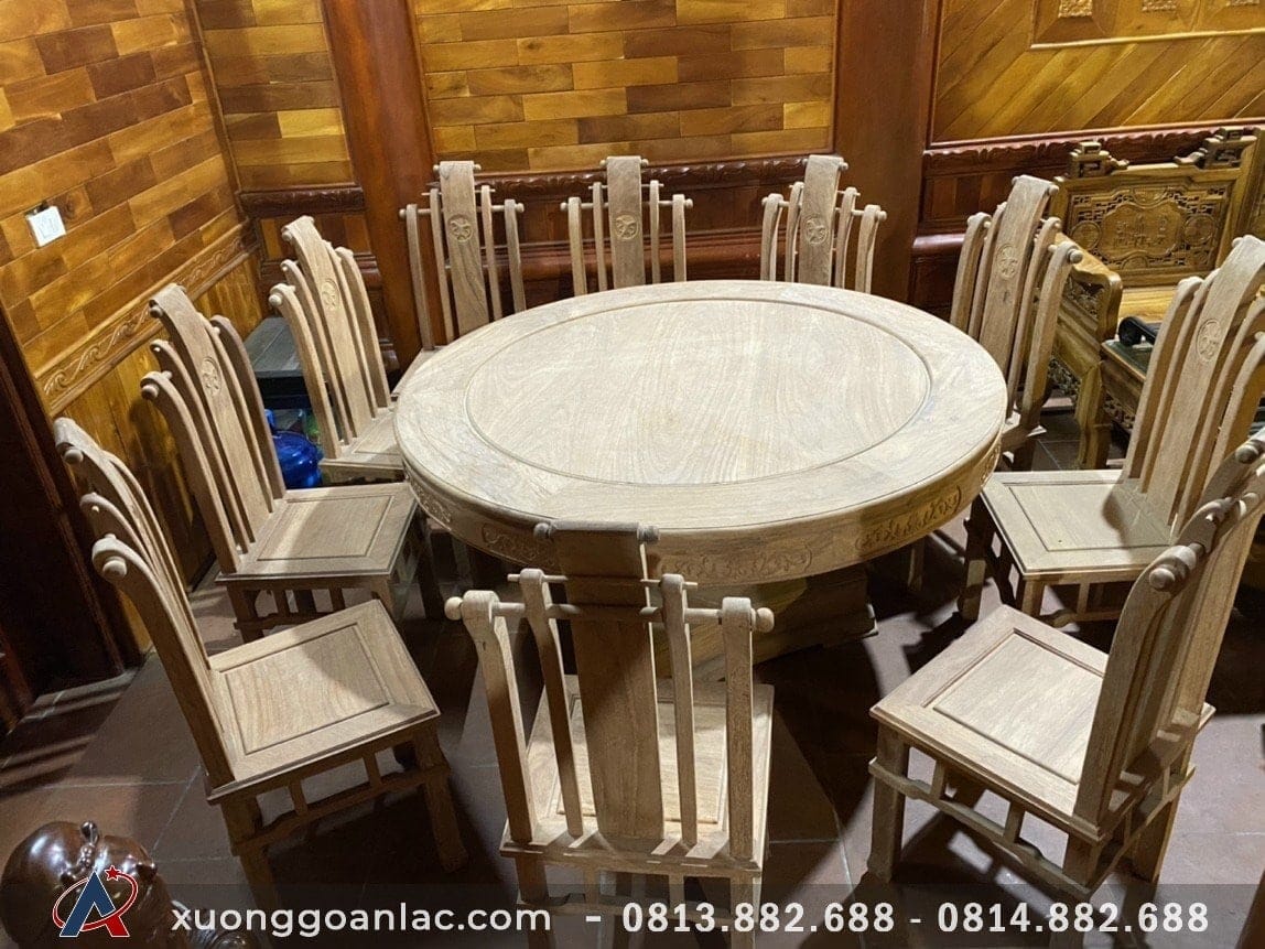 Bàn ăn gỗ 10 ghế Tần Thuỷ Hoàng là lựa chọn hoàn hảo cho không gian phòng ăn của bạn. Với chất lượng gỗ tốt và thiết kế đẹp mắt, bàn ăn này sẽ làm cho bữa ăn của bạn trở nên đặc biệt hơn bao giờ hết. Hãy chuẩn bị cho những bữa tiệc tại gia cùng với bàn ăn Tần Thuỷ Hoàng này.