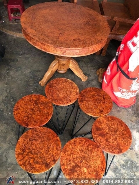 Bộ bàn ăn gỗ nu hương độc nhất vô nhị