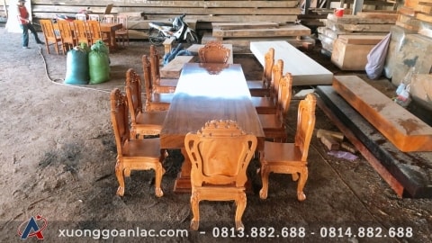 Bộ bàn ghế nguyên khối gỗ gõ đỏ 10 ghế louis hoa lá tây 1 mặt (Anh Việt, Nghệ An)