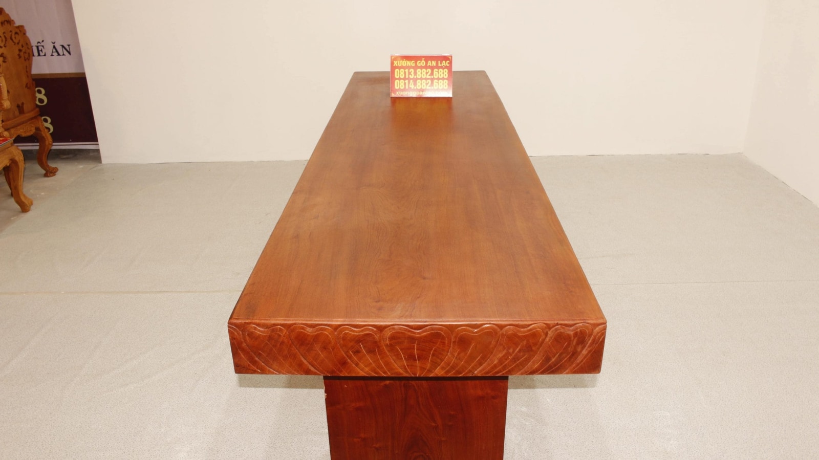 bàn gỗ hương đá nguyên khối