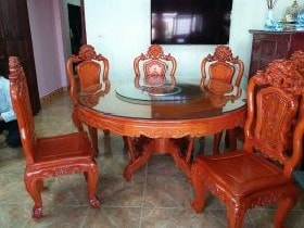 Bộ bàn ăn tròn 6 ghế mẫu louis hoa hồng gỗ hương đá cô Thanh (Thái Bình)