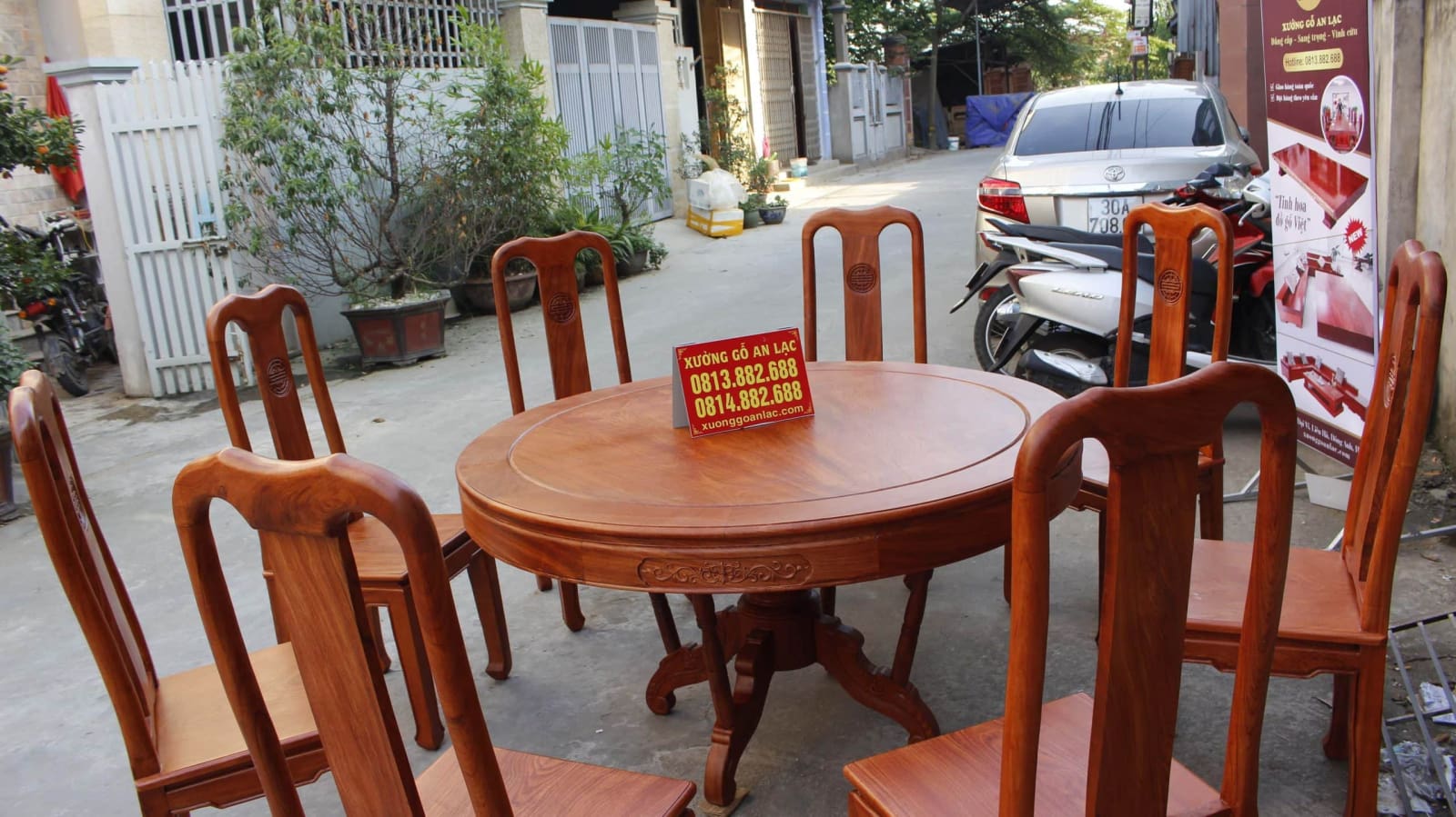 Bộ bàn ghế ăn hương đá hoa lá tây vs ghế chữ thọ