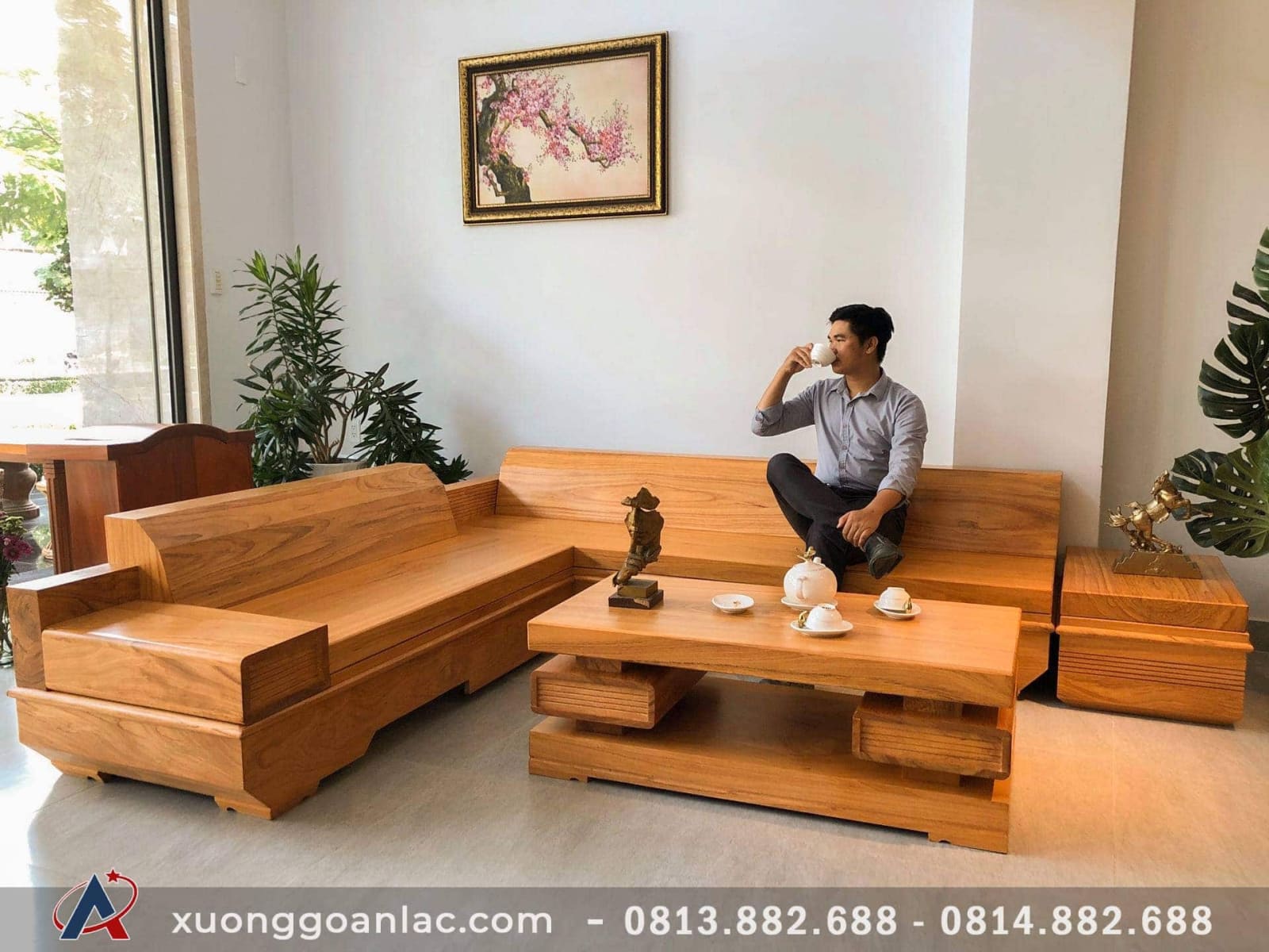 Sofa gỗ gõ đỏ Thái Bình: Với màu sắc đặc trưng của gỗ gõ đỏ, sofa gỗ gõ đỏ tại Thái Bình là điểm tựa cho sự sang trọng và đẳng cấp của không gian sống. Hãy cùng chúng tôi tìm hiểu những sản phẩm sofa gỗ gõ đỏ độc đáo, được chế tác bởi những người thợ tài ba tại địa phương, mang lại sự hoàn hảo cho căn phòng của bạn.