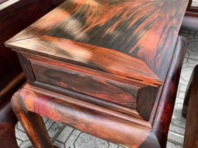 Đôn kẹp của bộ bàn ghế gỗ trắc siêu vip