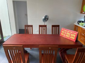 bàn ăn gỗ nguyên tấm gỗ gõ đỏ
