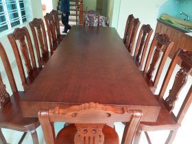 bàn ăn gỗ nguyên khối gỗ gõ đỏ cao cấp