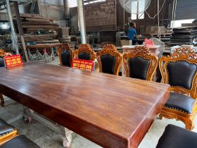 bàn ăn gỗ gõ đỏ nguyên khối 12 ghế louis hoàng gia bọc đêm da cao cấp