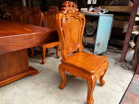 mẫu ghế ăn đẹp gỗ gõ đỏ tự nhiên