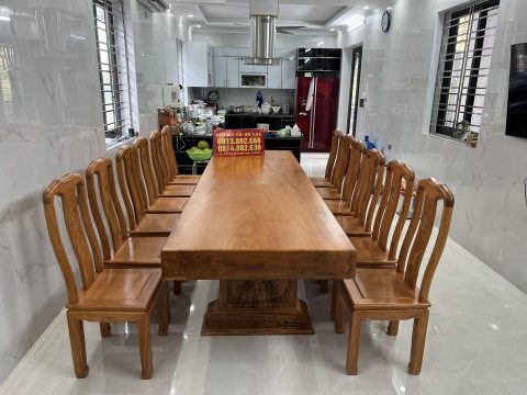 Bộ bàn ăn nguyên khối ghế chữ thọ gỗ gõ đỏ (chú Bình, Tuần Châu - Quảng Ninh)