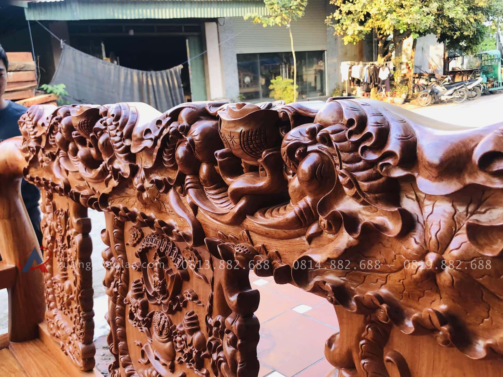 bàn ghế minh voi gỗ hương đá cao cấp