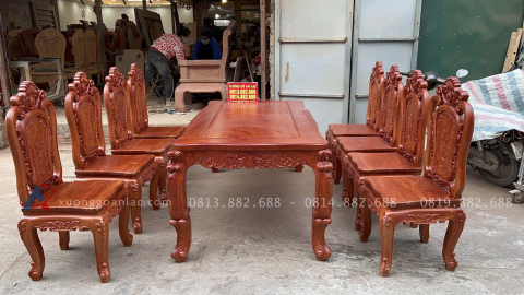 Bộ bàn ăn gỗ hương mẫu louis hoàng gia 8 ghế (bác Bình, Quảng Nam)