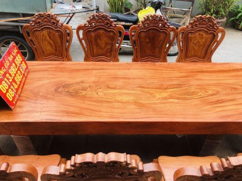 mặt bàn nguyên khối gỗ hương đá siêu vân