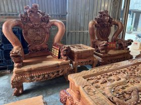 bộ bàn ghế gỗ hương đục hình tượng phong thủy