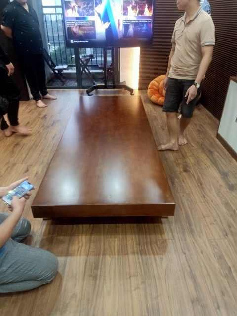 mặt bàn gỗ gõ nguyên khối