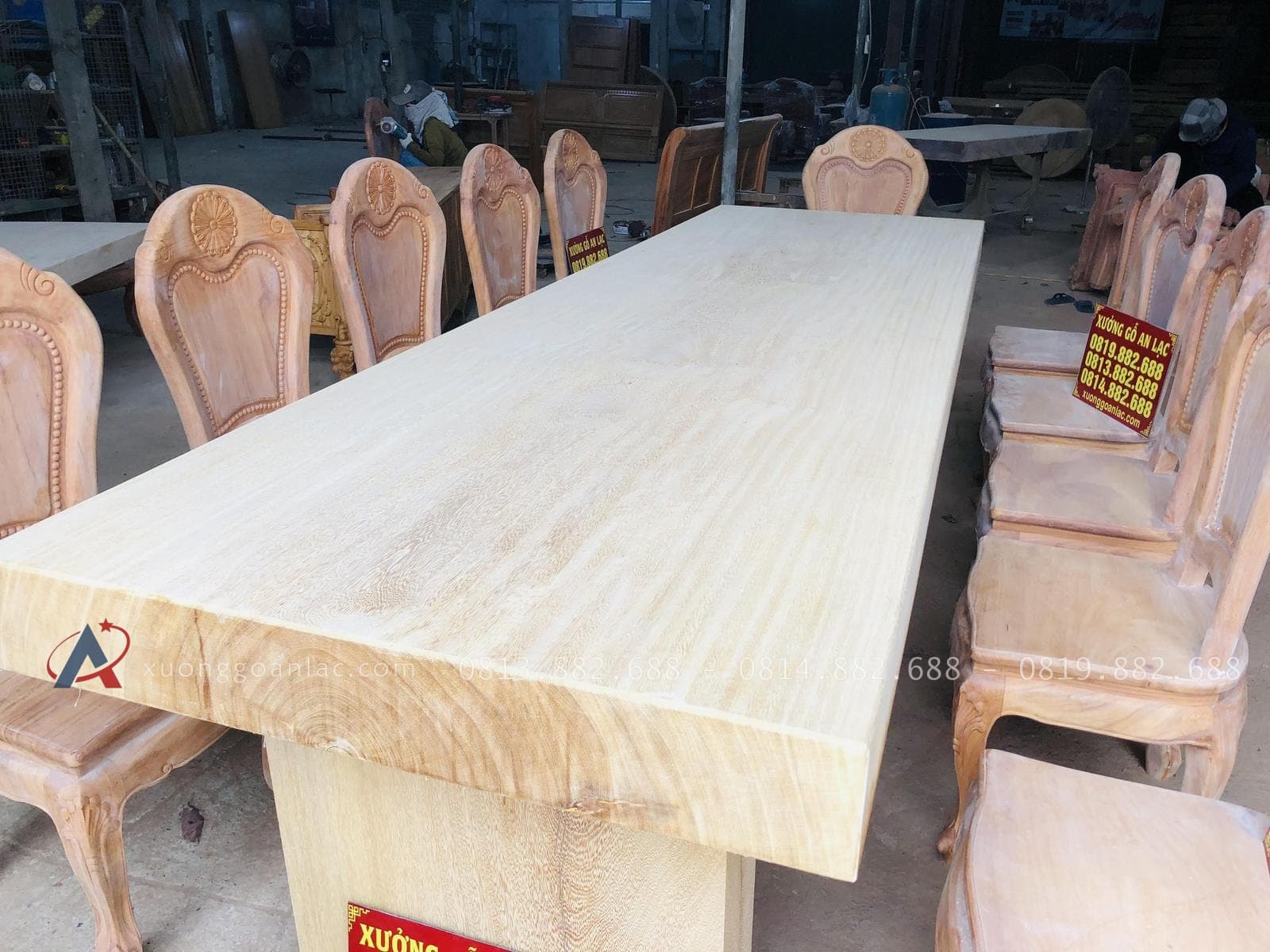mặt bàn nguyên khối gỗ gõ đỏ