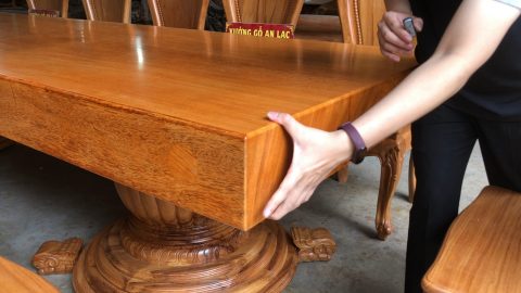 bàn ăn gỗ nguyên khối siêu khủng