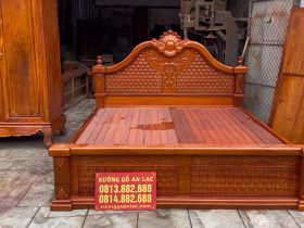 mẫu giường louis hoàng gia gỗ gõ