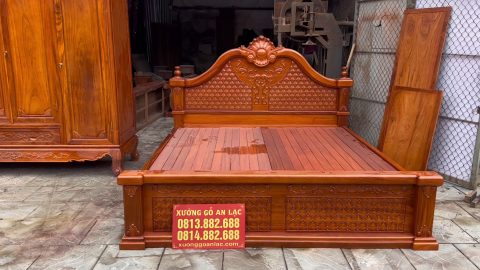 mẫu giường louis hoàng gia gỗ gõ