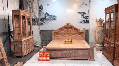 mẫu giường louis hoàng gia gỗ hương đá siêu vip