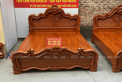 mẫu giường louis hoàng gia hoa lá tây