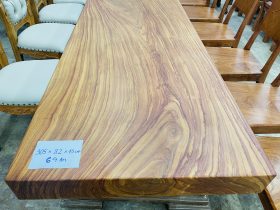 mẫu bàn ăn gỗ nguyên khối