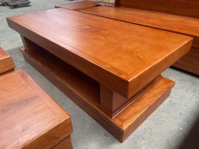 bàn trà chữ nhật của bộ sofa góc chữ L gỗ hương đá