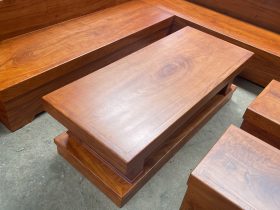 bàn trà chữ nhật của bộ sản phẩm gỗ hương đá