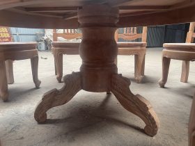 chân bàn ăn tròn gỗ hương đá